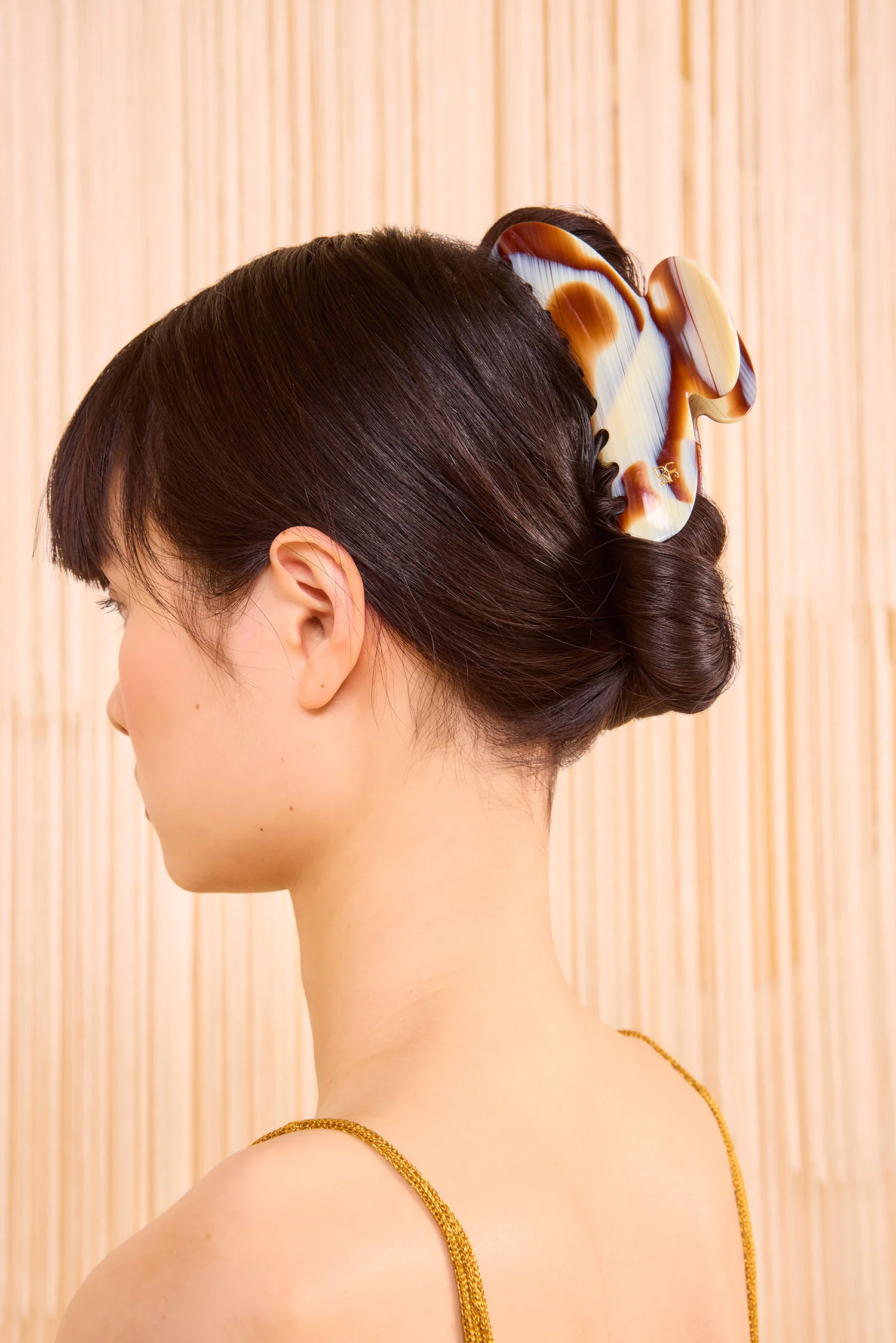 Akira Large Claw Clip - Horn - Image 3