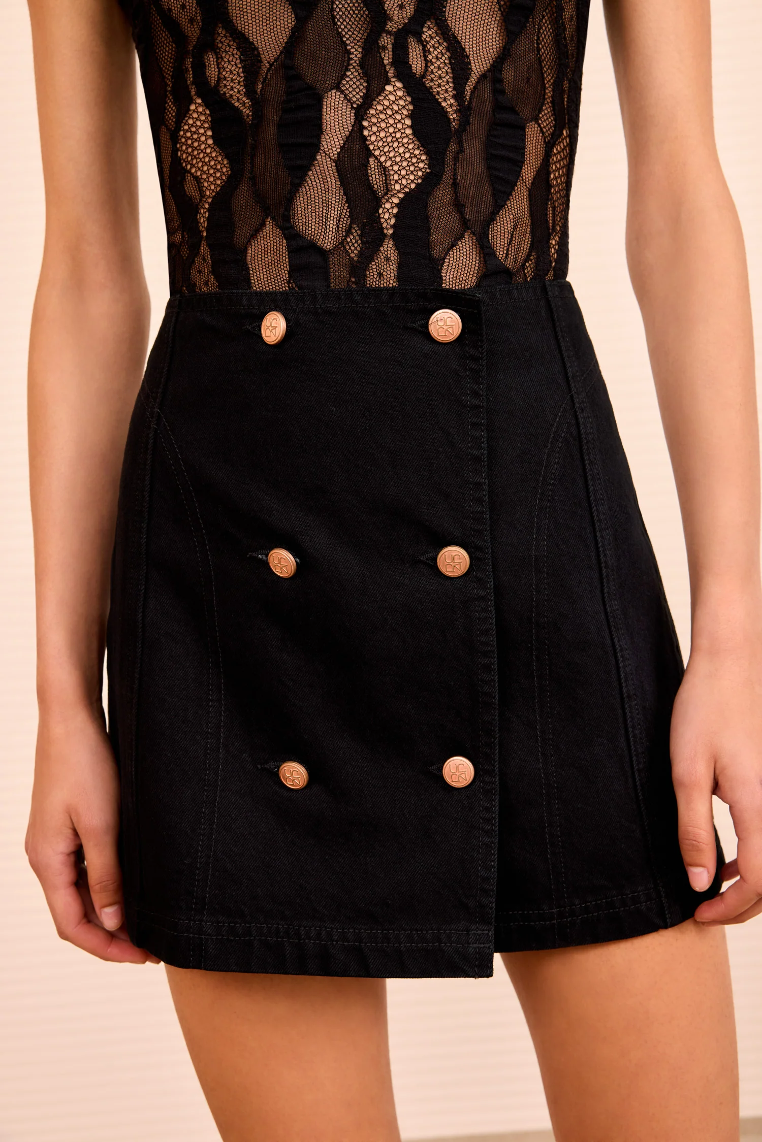 The Clara Mini Skirt - Noir - Image 3